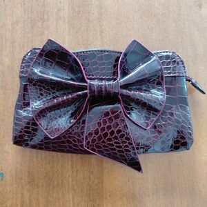 Forever 21 Crocodile Embossed Faux Patent Leather Burgandy Bow Zip Clutch